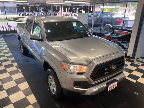 Used 2023 Toyota Tacoma SR AWD/4WD image 14