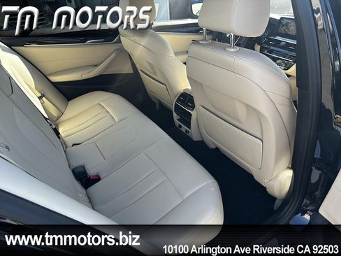 Used 2018 BMW 530e RWD image 9