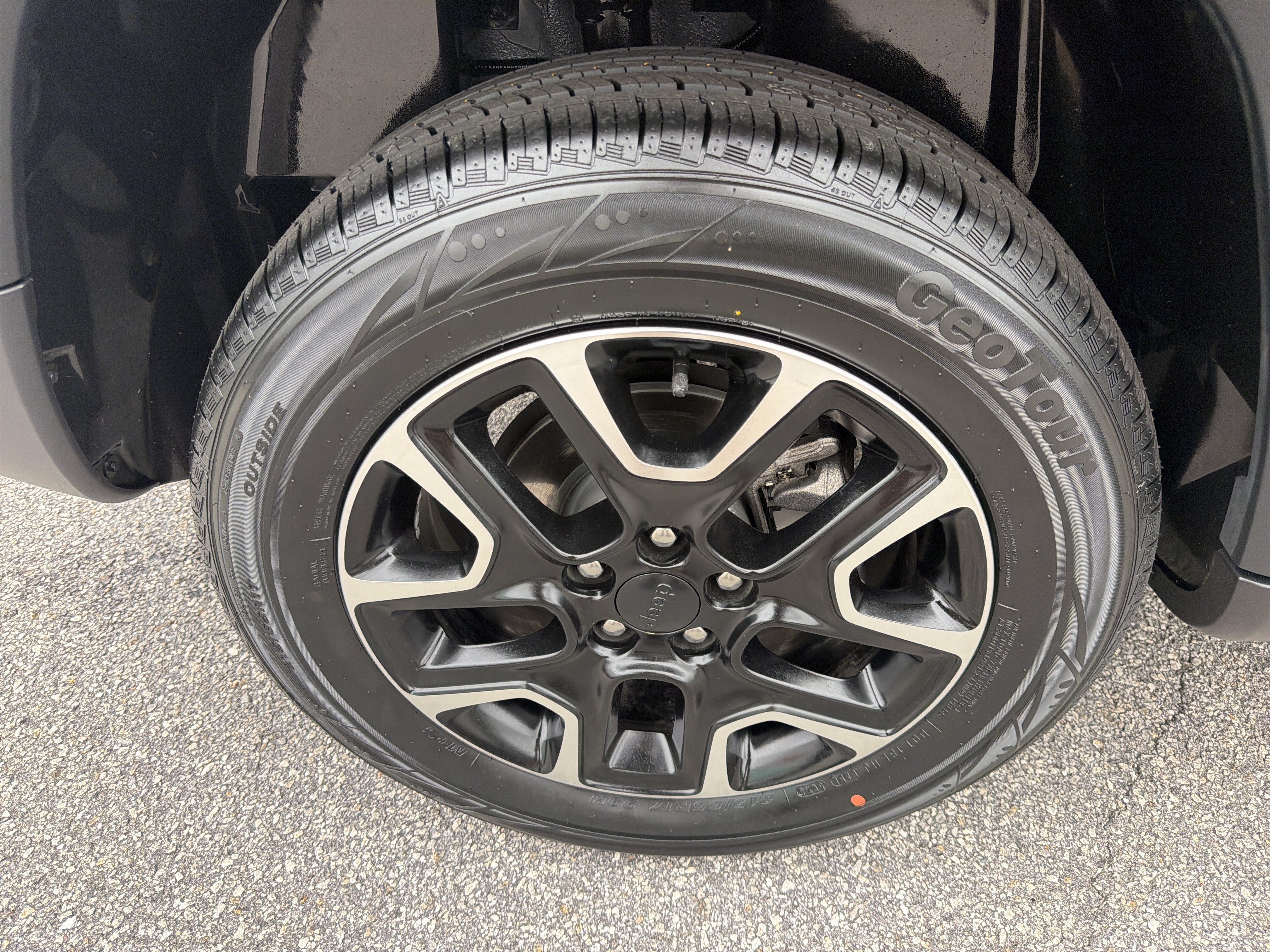 Used 2020 Jeep Compass Trailhawk AWD/4WD image 27
