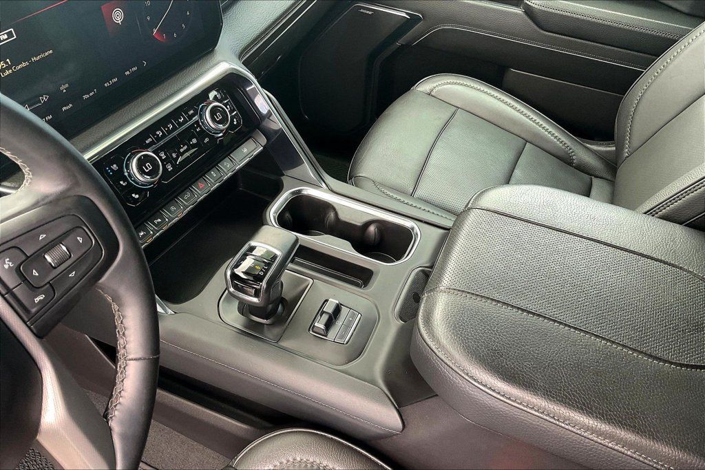 Used 2024 GMC Sierra 1500 Denali w/ Denali Reserve Package AWD/4WD image 18