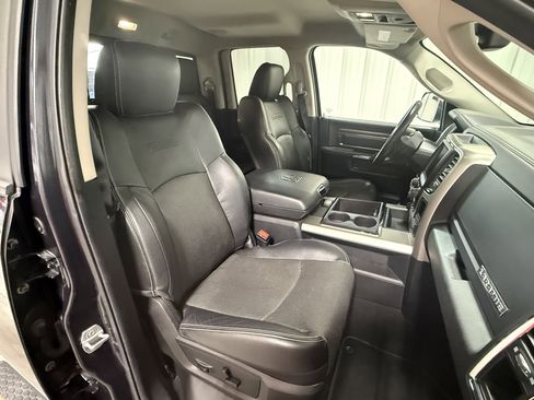 Used 2014 RAM 1500 Laramie w/ Convenience Group image 11