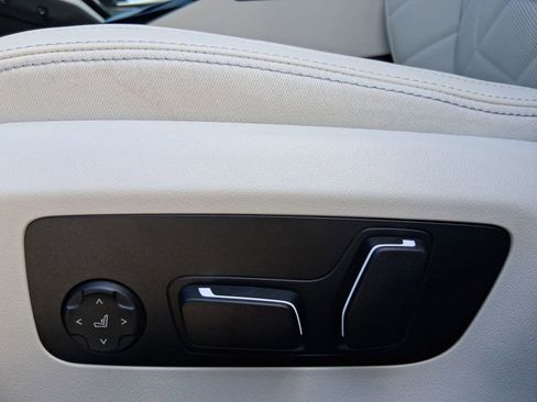 Used 2026 BMW 530i w/ Premium Package image 11