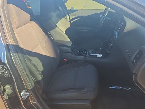 Used 2019 Dodge Charger SXT image 19