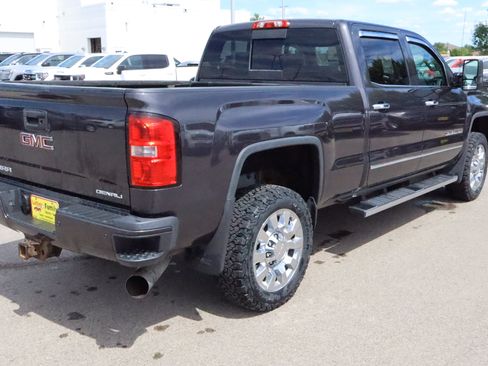 Used 2015 GMC Sierra 2500 Denali w/ Duramax Plus Package AWD/4WD image 7