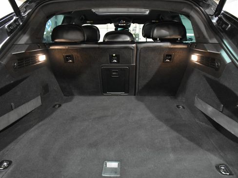 Used 2017 Maserati Levante Base image 40