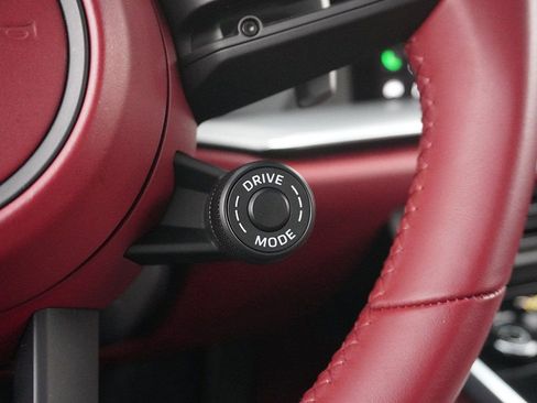 Used 2022 Porsche 911 Turbo S w/ 911 Turbo Sportdesign Package image 55