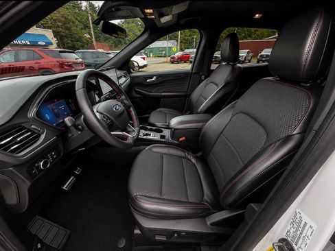 Used 2023 Ford Escape ST-Line w/ Tech Pack #1 AWD/4WD image 11