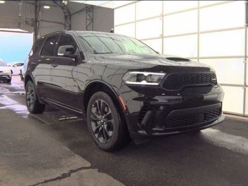 Used 2025 Dodge Durango GT AWD/4WD image 3