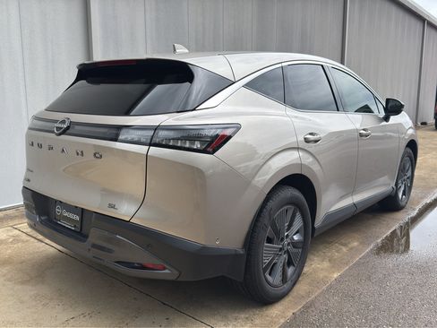 Used 2025 Nissan Murano SL AWD/4WD image 3