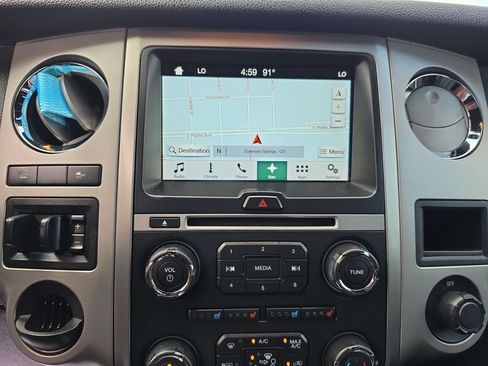 Used 2017 Ford Expedition Limited w/ Equipment Group 301A RWD image 18