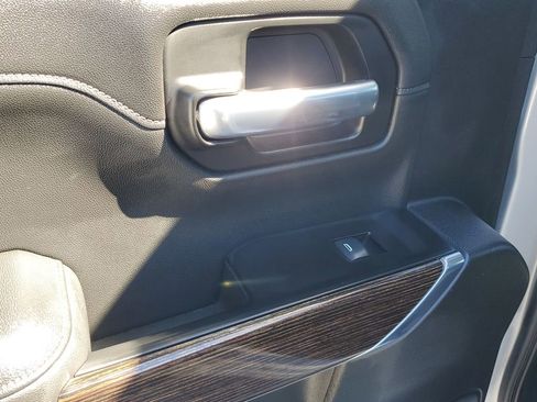 Used 2020 GMC Sierra 1500 SLE w/ SLE Value Package image 47