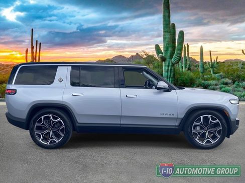 Used 2024 Rivian R1S Adventure AWD/4WD image 2