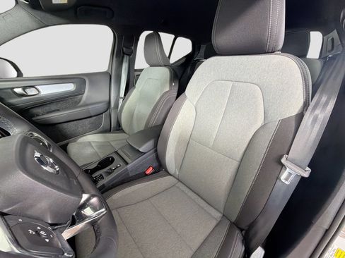 Certified 2023 Volvo XC40 B4 Core w/ Climate Package FWD image 20