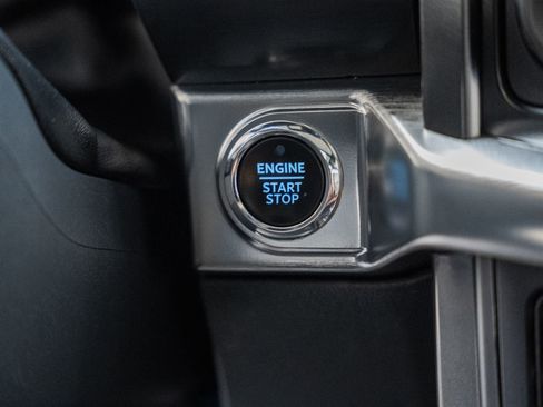 Used 2022 Ford F150 Lariat image 31