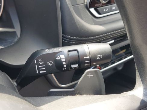 Used 2024 Nissan Rogue SV AWD/4WD image 27