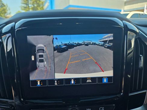 Certified 2023 Chevrolet Traverse LT w/ LT Premium Package AWD/4WD image 8