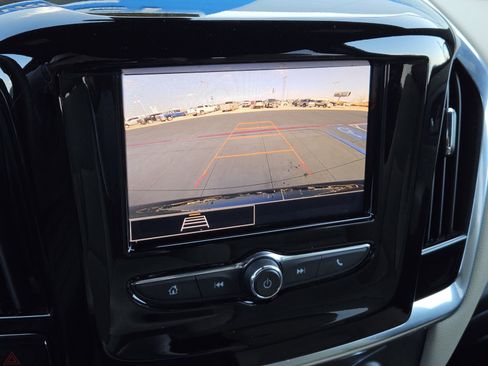 Certified 2023 Chevrolet Traverse LS image 20