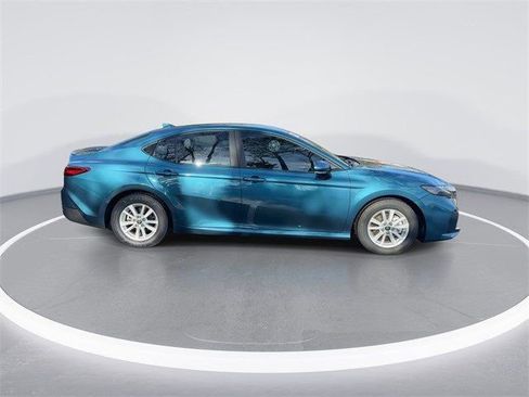 Used 2025 Toyota Camry LE w/ Convenience Package FWD image 8