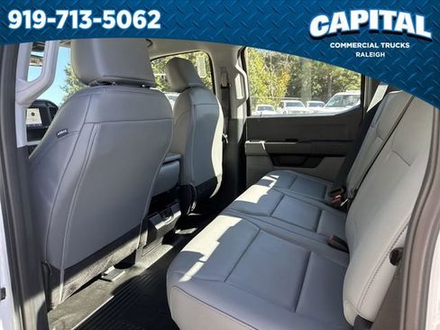 New 2026 Ford F250 XL w/ XL Chrome Package image 17
