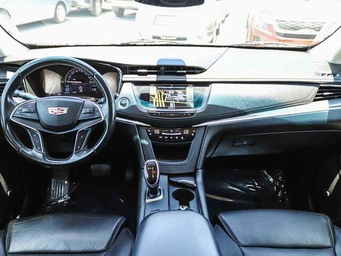 Used 2019 Cadillac XT5 Premium Luxury FWD image 12
