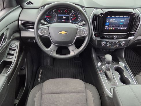 Certified 2023 Chevrolet Traverse LT FWD image 14