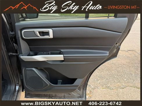 Used 2021 Ford Explorer XLT w/ Class III Trailer Tow Package AWD/4WD image 20