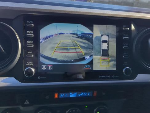 Used 2023 Toyota Tacoma Limited image 21