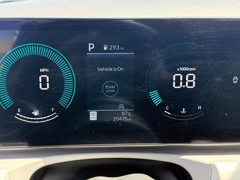 Used 2025 Hyundai Tucson SEL FWD image 16