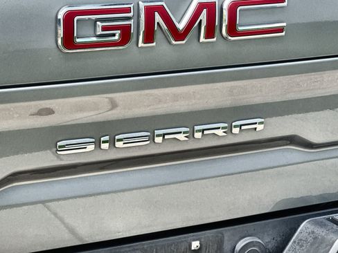 Used 2023 GMC Sierra 1500 SLT w/ SLT Premium Plus Package AWD/4WD image 15