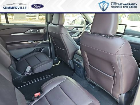New 2026 Ford Explorer Platinum RWD image 13
