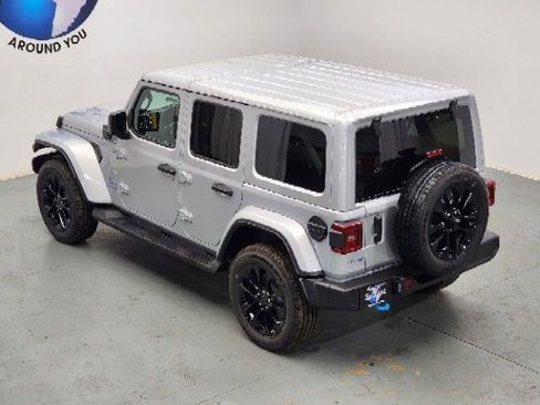 New 2024 Jeep Wrangler Unlimited Sahara AWD/4WD image 11