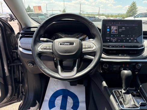 Used 2022 Jeep Compass Latitude w/ Convenience Group AWD/4WD image 15