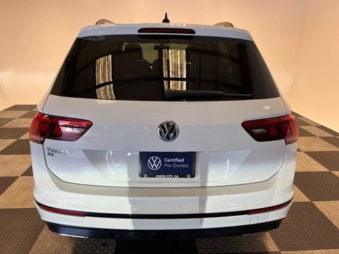 Certified 2021 Volkswagen Tiguan SE R-Line FWD image 4