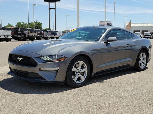Used 2022 Ford Mustang Coupe RWD image 5