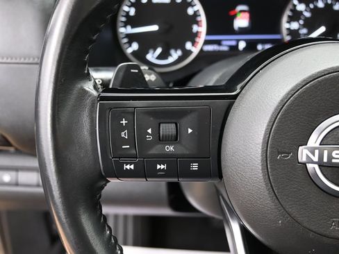 Used 2022 Nissan Pathfinder SV FWD image 23