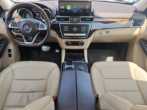 Used 2017 Mercedes-Benz GLS 550 4MATIC image 9