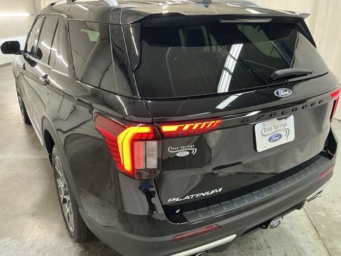 New 2027 Ford Explorer Platinum w/ 3.0L Ultimate Package AWD/4WD image 9