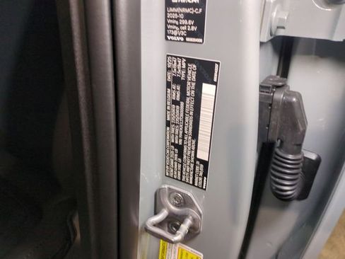 New 2026 Volvo EX30 Cross Country Ultra w/ Protection Package Premier image 29