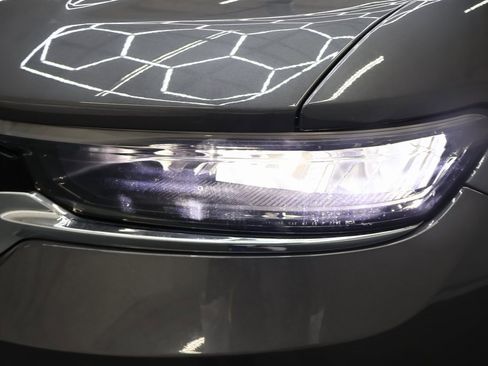 Used 2023 Jeep Grand Cherokee Limited image 28