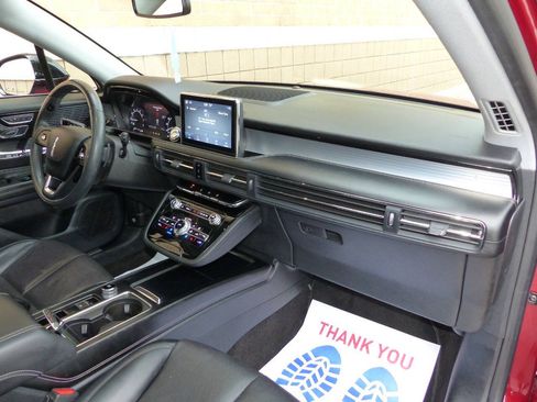Used 2021 Lincoln Corsair AWD w/ Sport Package image 39