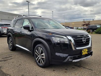 New 2025 Nissan Pathfinder Platinum w/ Cargo Package
