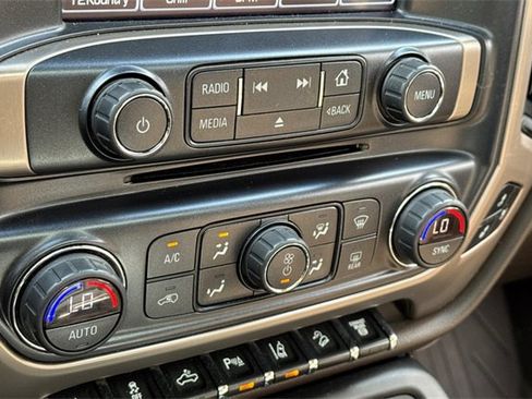 Used 2019 GMC Sierra 2500 Denali w/ Duramax Plus Package image 19