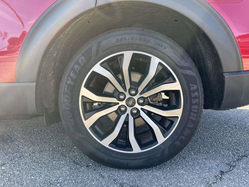 Used 2020 Ford Explorer ST w/ Premium Technology Package image 7