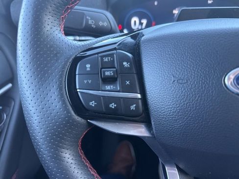 Used 2025 Ford Explorer ST-Line image 17