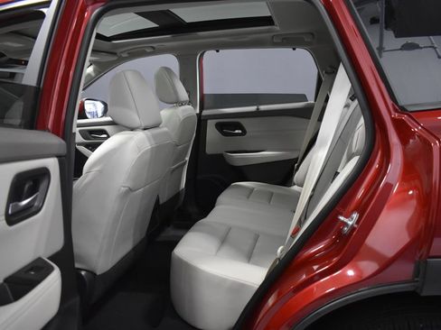 Certified 2023 Nissan Rogue SV w/ SV Premium B Package AWD/4WD image 33
