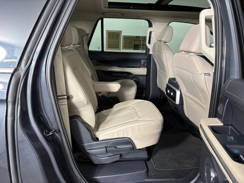Used 2024 Ford Expedition Max Limited AWD/4WD image 39