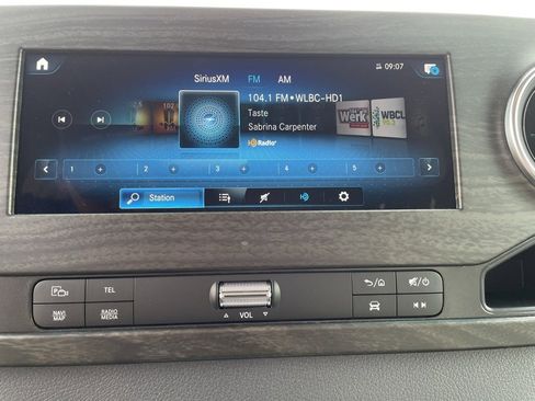 Used 2024 Mercedes-Benz Sprinter 3500 image 24