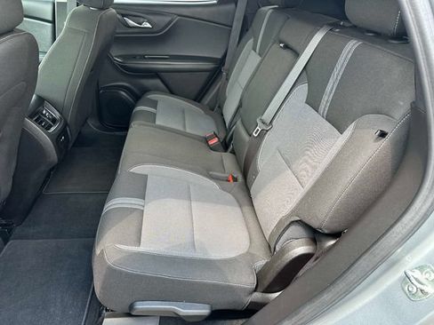Used 2024 Chevrolet Blazer LT w/ Convenience Package FWD image 11