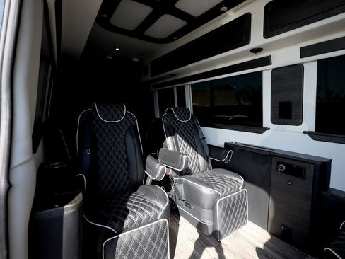 Used 2023 Mercedes-Benz Sprinter 3500 image 15