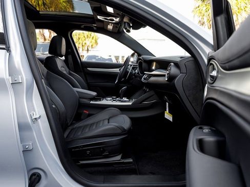 New 2025 Alfa Romeo Stelvio Sprint image 38